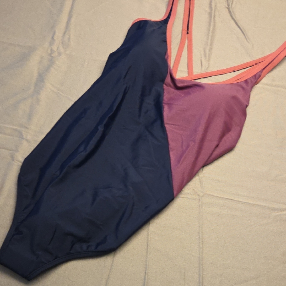 Colorblock One-Piece Swimsuit